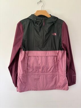 The North Face Fanorak Windwall Pink & Grey Lightweight Packable Windbreaker